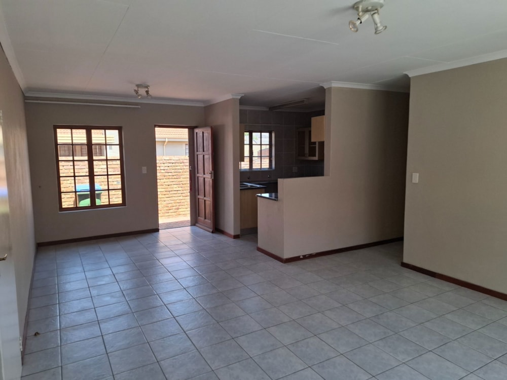 Townhouse let in Equestria - PTL1676754 Townhouse let in Equestria - PTL1676754