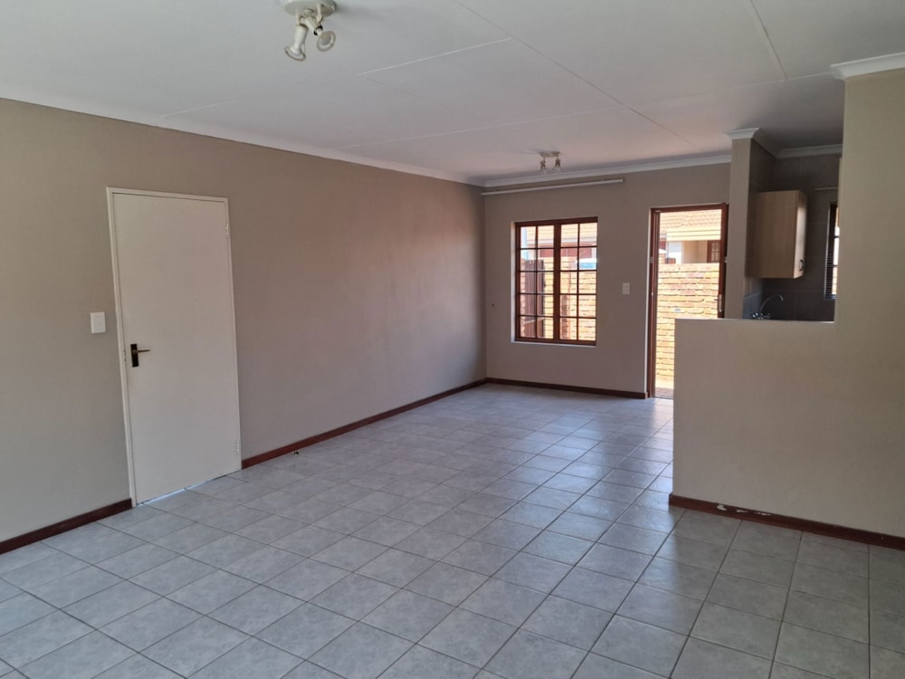 Townhouse let in Equestria - PTL1676754 Townhouse let in Equestria - PTL1676754