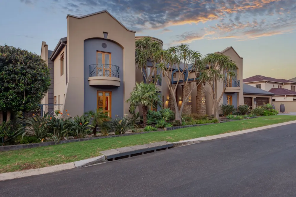 Double-storey house for sale in Greenstone Hill - BED1677278 Double-storey house for sale in Greenstone Hill - BED1677278