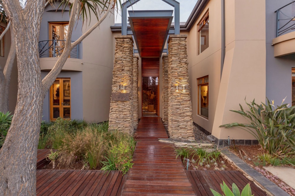 Double-storey house for sale in Greenstone Hill - BED1677278 Double-storey house for sale in Greenstone Hill - BED1677278