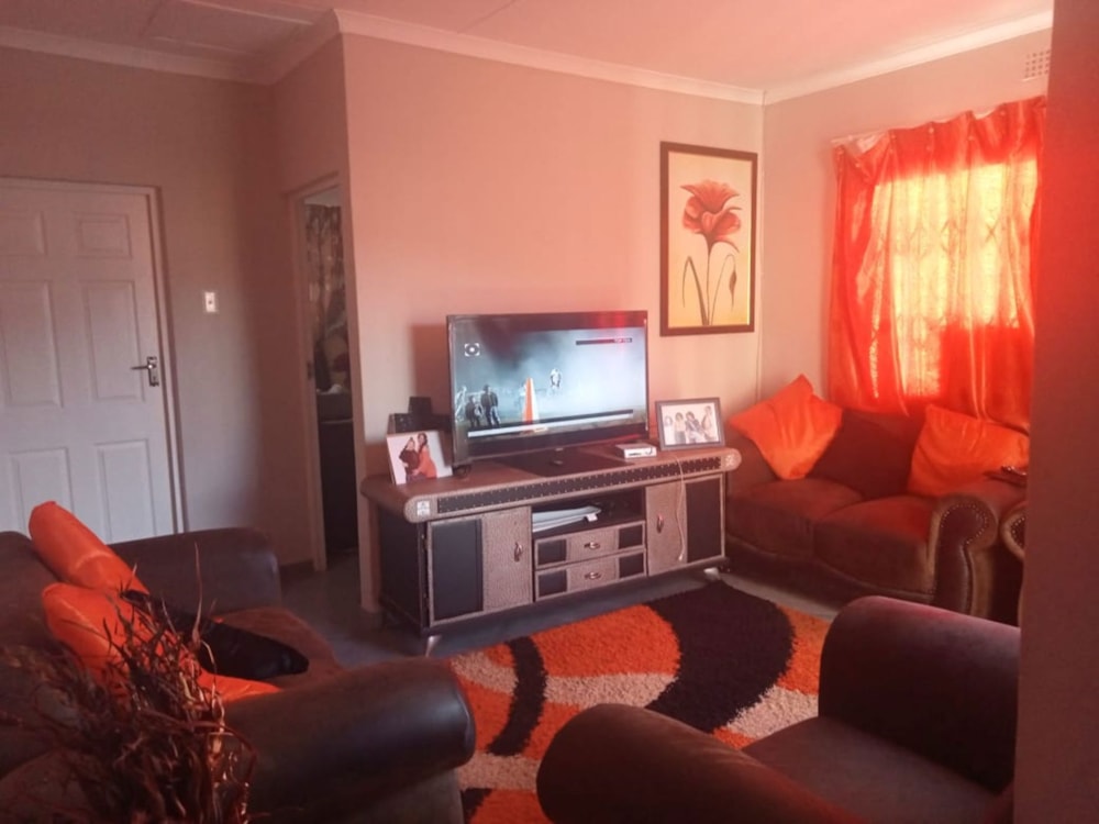 House for sale in Queenstown - 1MH1675552