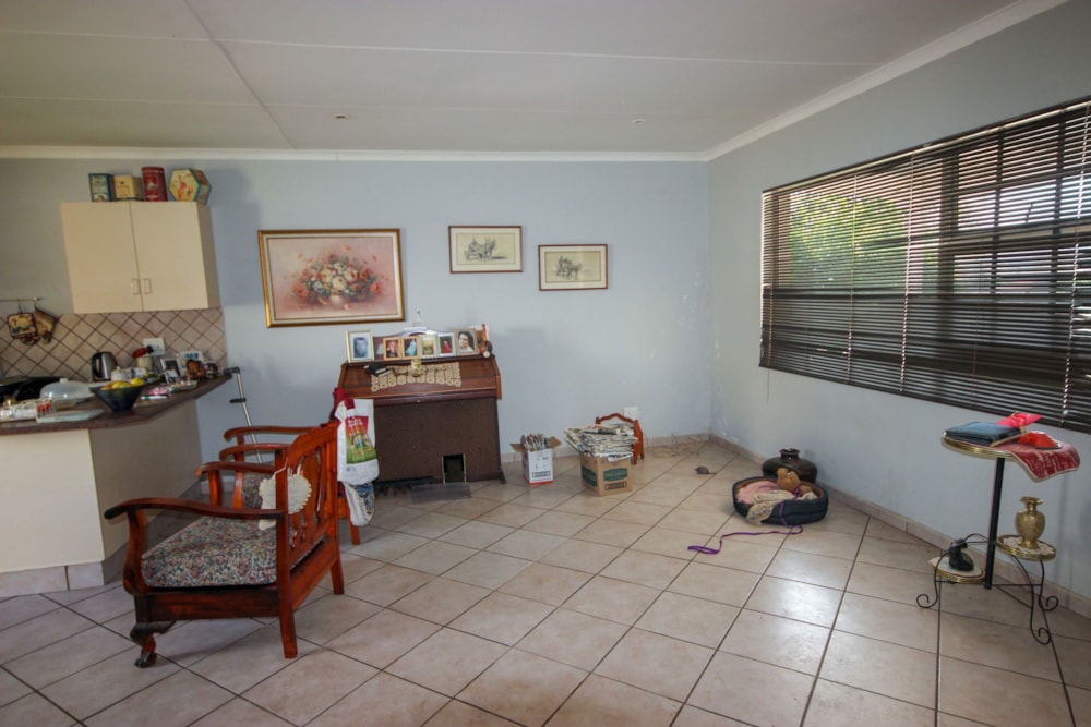 House sold in Oudtshoorn Central - 1OU1675687 House sold in Oudtshoorn Central - 1OU1675687