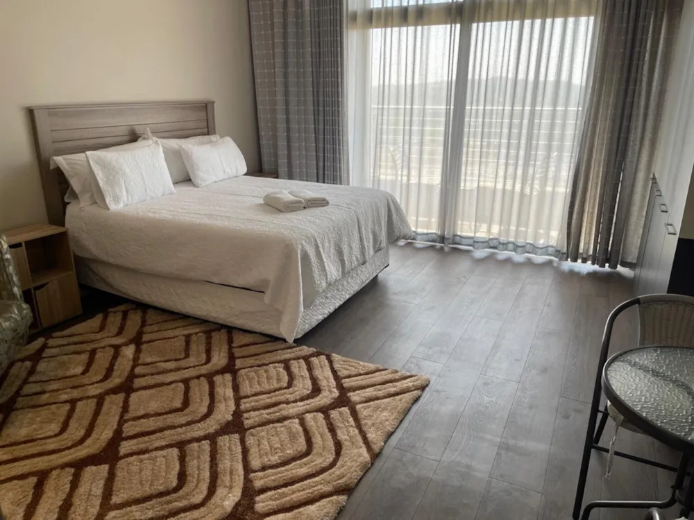Bachelor apartment to rent in Menlyn - PTL1675779 Bachelor apartment to rent in Menlyn - PTL1675779