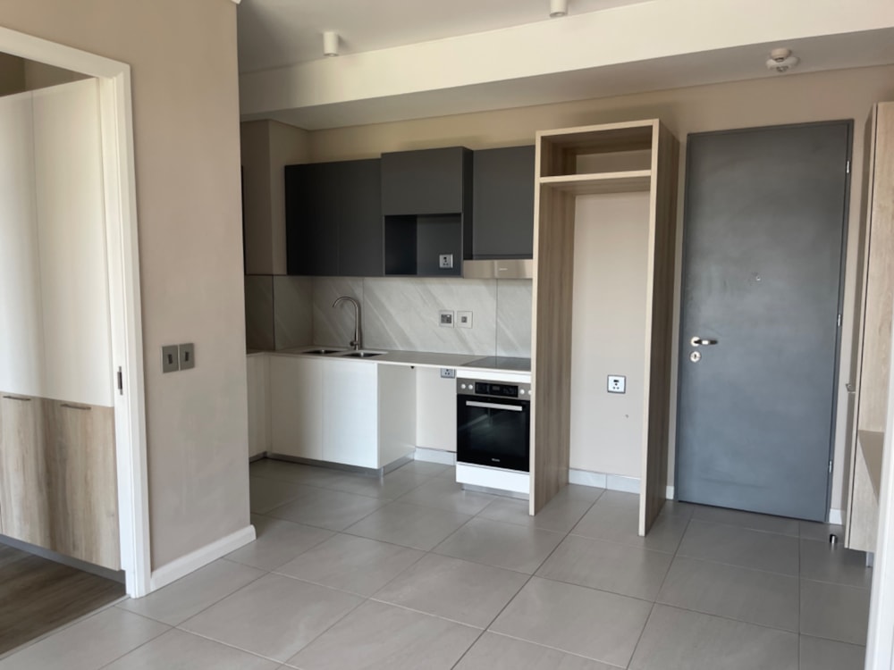 Apartment for sale in Menlyn - PT1675832 Apartment for sale in Menlyn - PT1675832