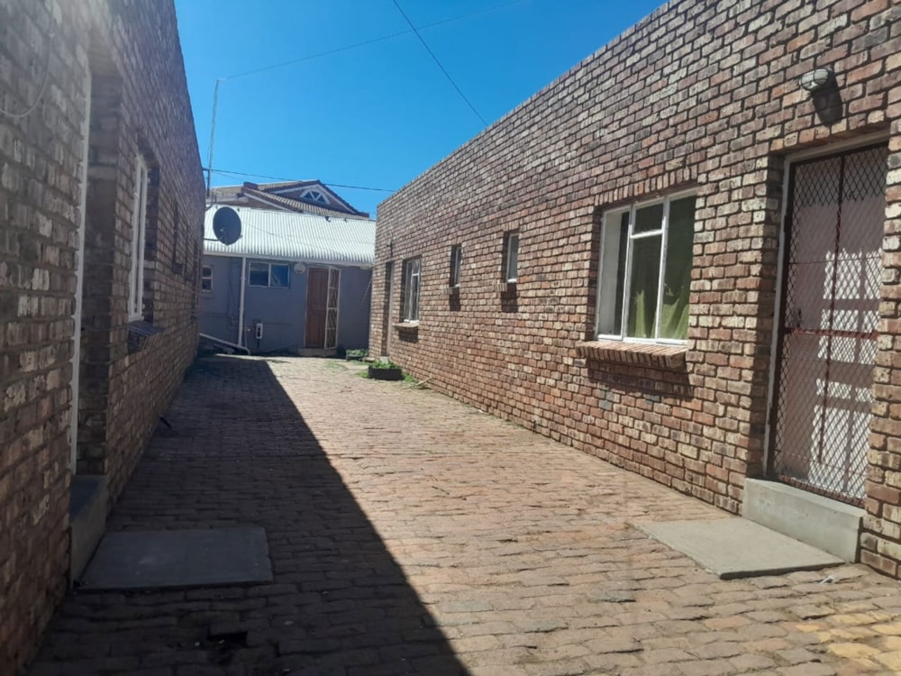 House for sale in Queenstown - 1MH1675827