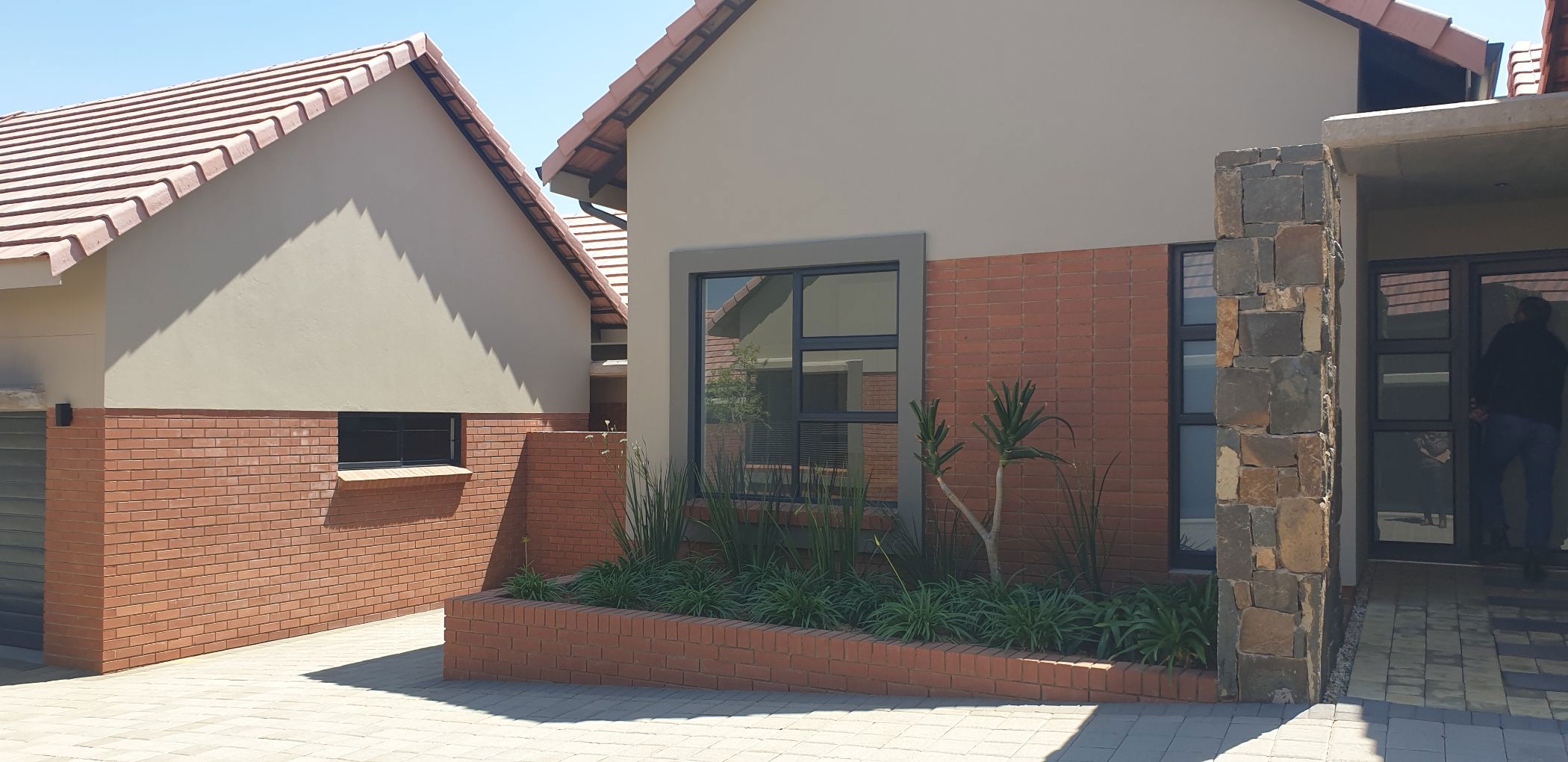 Single-storey retirement home for sale in Wild Olive Estate - 1BX1676336