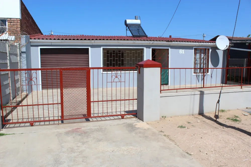 House sold in Rosedale, Uitenhage, Kariega - 1UK1704128