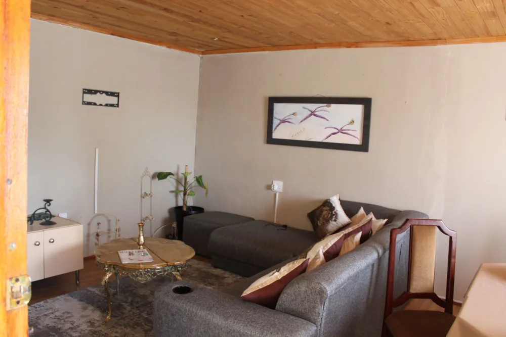 House sold in Rosedale, Uitenhage, Kariega - 1UK1704128