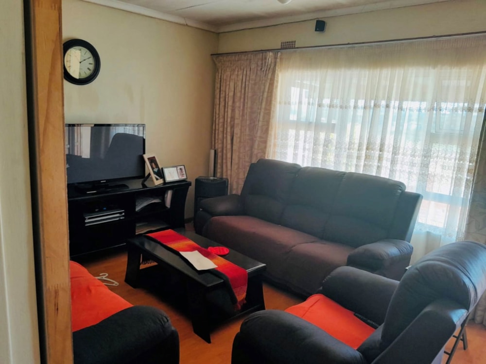 House for sale in King Williams Town (Qonce) - 1MH1676131 House for sale in King Williams Town (Qonce) - 1MH1676131