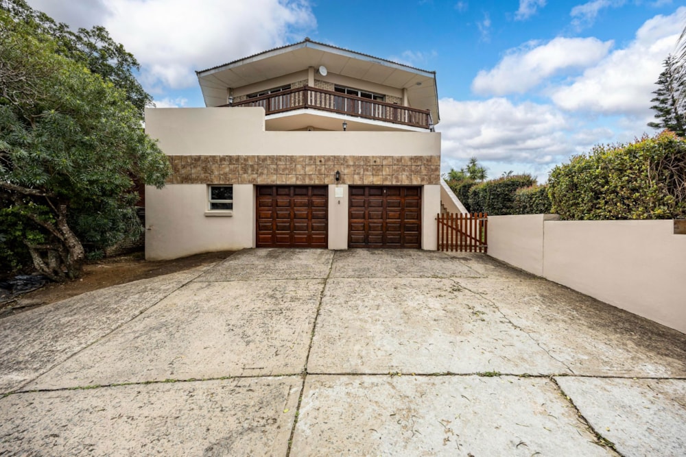 Double-storey house for sale in Cintsa - 1EZ1676271 Double-storey house for sale in Cintsa - 1EZ1676271