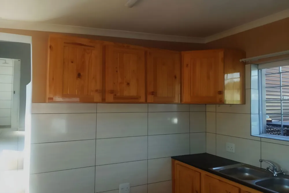 Garden apartment let in Van Riebeeck Hoogte - 1UK1702375 Garden apartment let in Van Riebeeck Hoogte - 1UK1702375