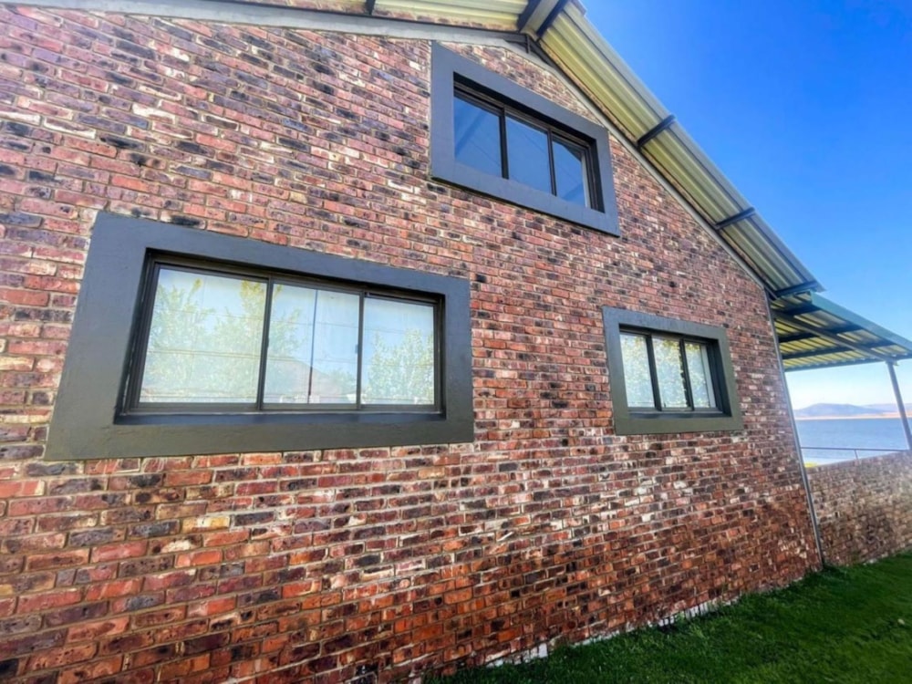 Cottage for sale in Badplaas - 1NS1682100