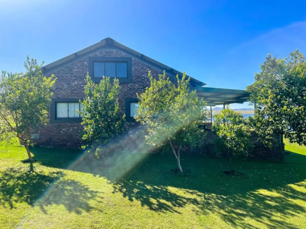 Cottage for sale in Badplaas - 1NS1682100 Cottage for sale in Badplaas - 1NS1682100