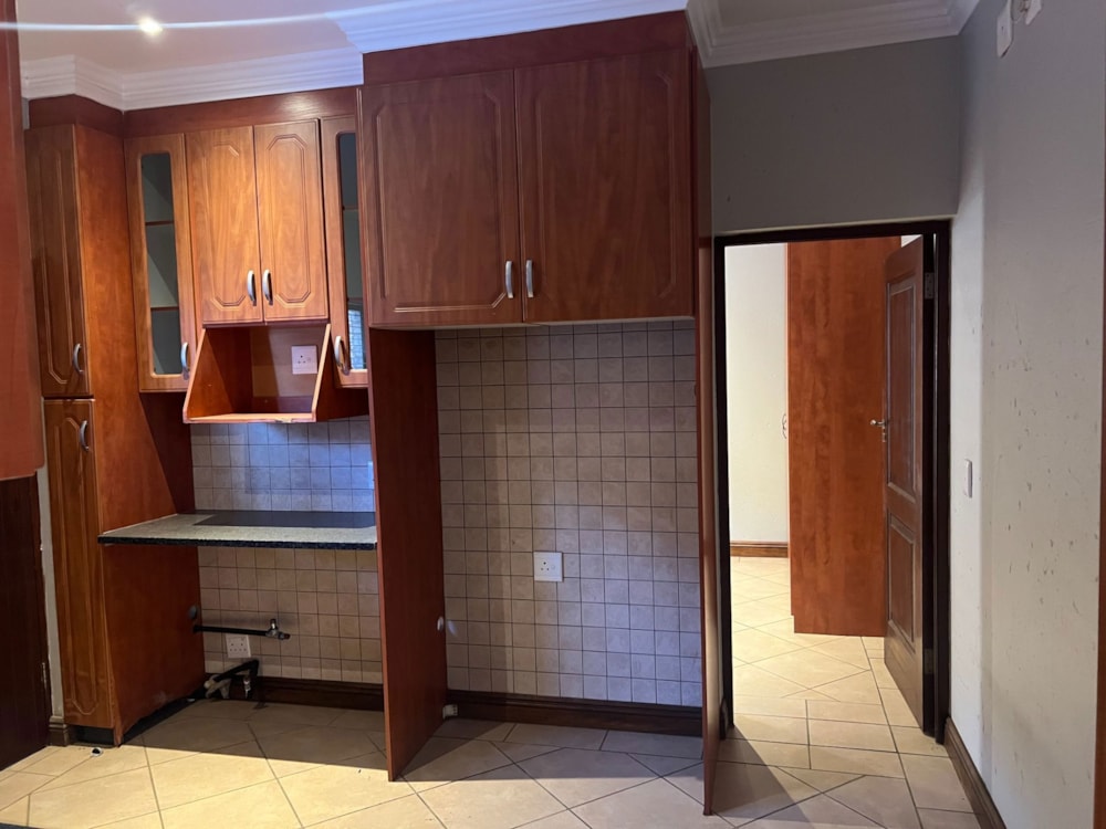 Security complex home to rent in Bronkhorstbaai - PNL1741651