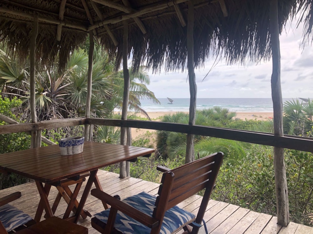 Beach bungalow for sale in Praia da Barra, Mozambique - 3MQ1676425