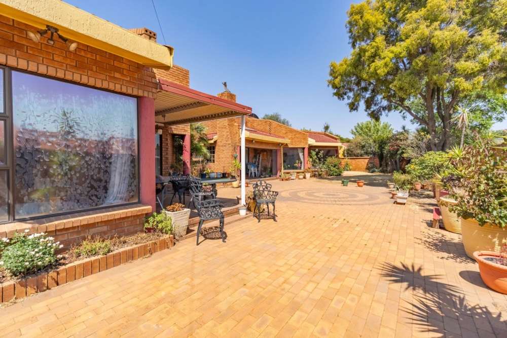 House sold in Mackenzie Park - EN1676722 House sold in Mackenzie Park - EN1676722