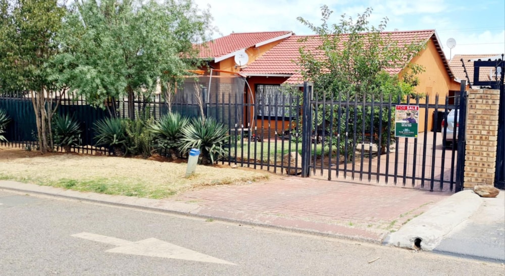 House sold in Eldorado Park - 1GV1676854 House sold in Eldorado Park - 1GV1676854