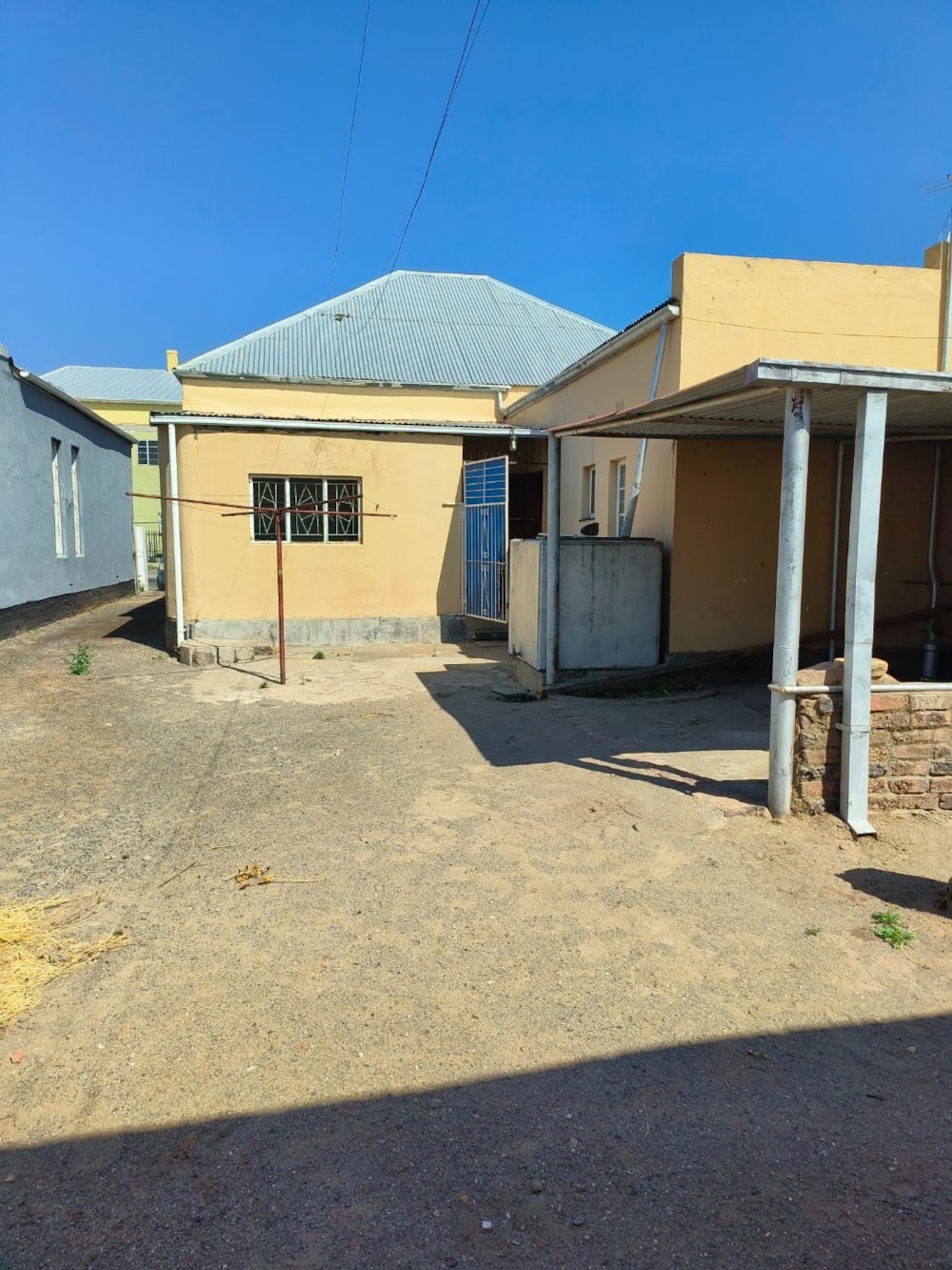 House sold in Middedorp, Beaufort West - 1KK1676602 House sold in Middedorp, Beaufort West - 1KK1676602