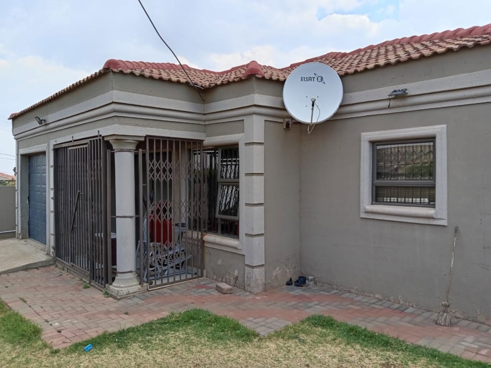 House sold in Beverley Hills, Evaton - 1VT1676731 House sold in Beverley Hills, Evaton - 1VT1676731