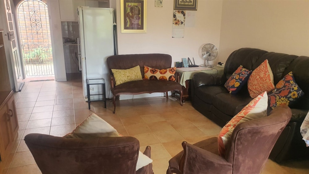 Townhouse sold in Sherwood, Westville - 1WP1677312 Townhouse sold in Sherwood, Westville - 1WP1677312