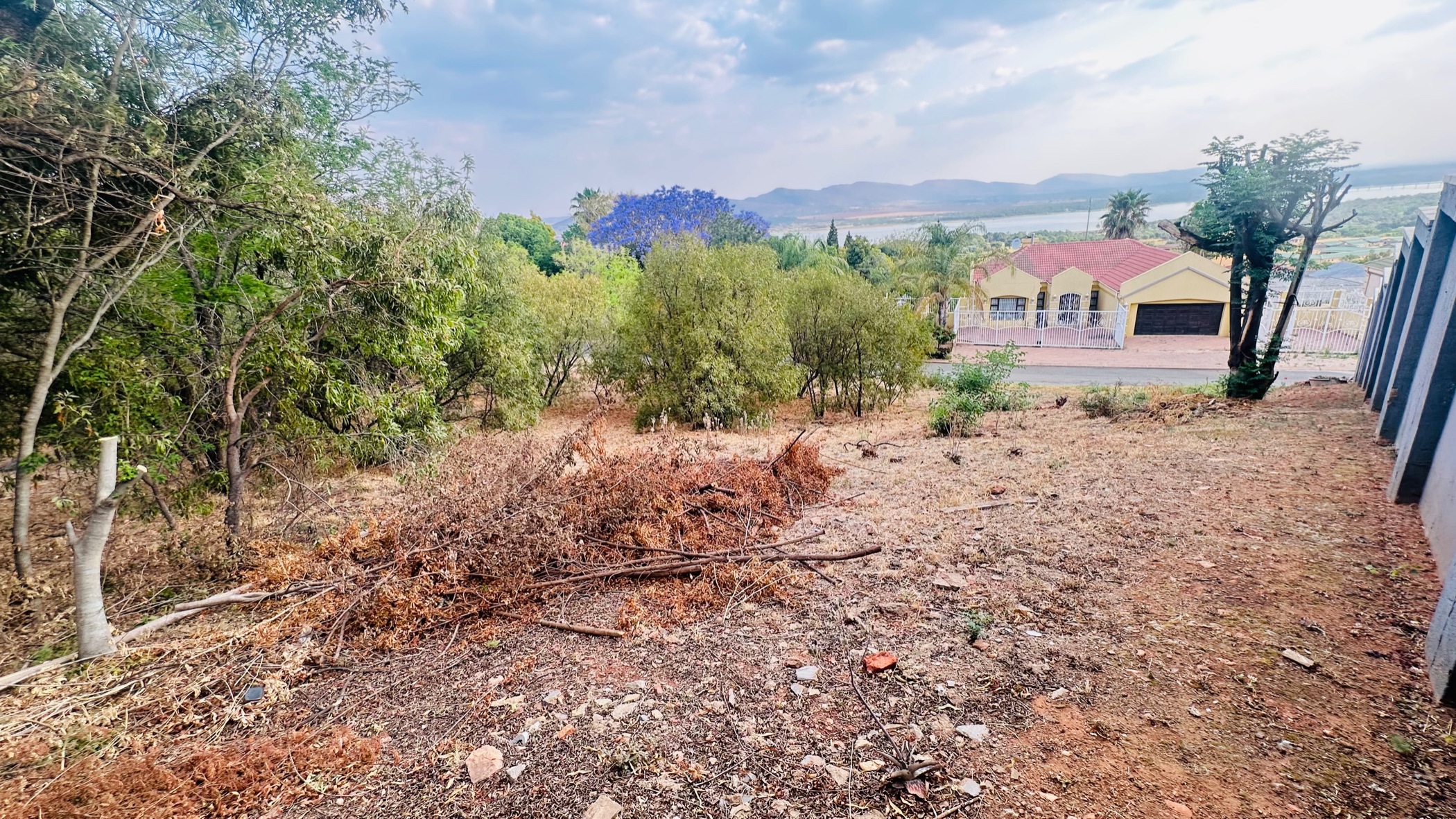 Vacant land for sale in Kosmos Ridge - 1HR1677329