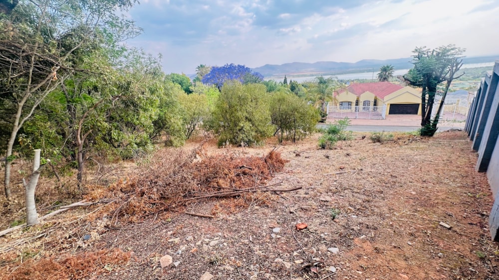 Vacant land for sale in Kosmos Ridge - 1HR1677329