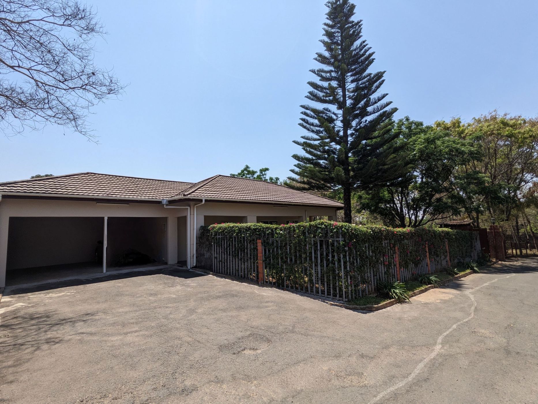 Single-storey house to rent in Leopards Hill, Zambia - 3ZA1680774