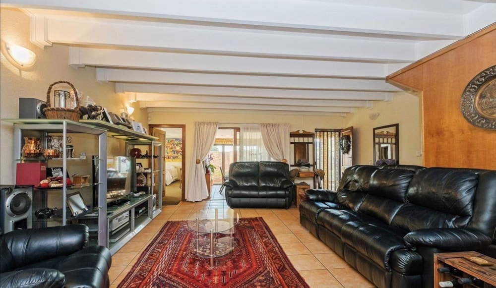 Townhouse for sale in Oriel - BED1678422