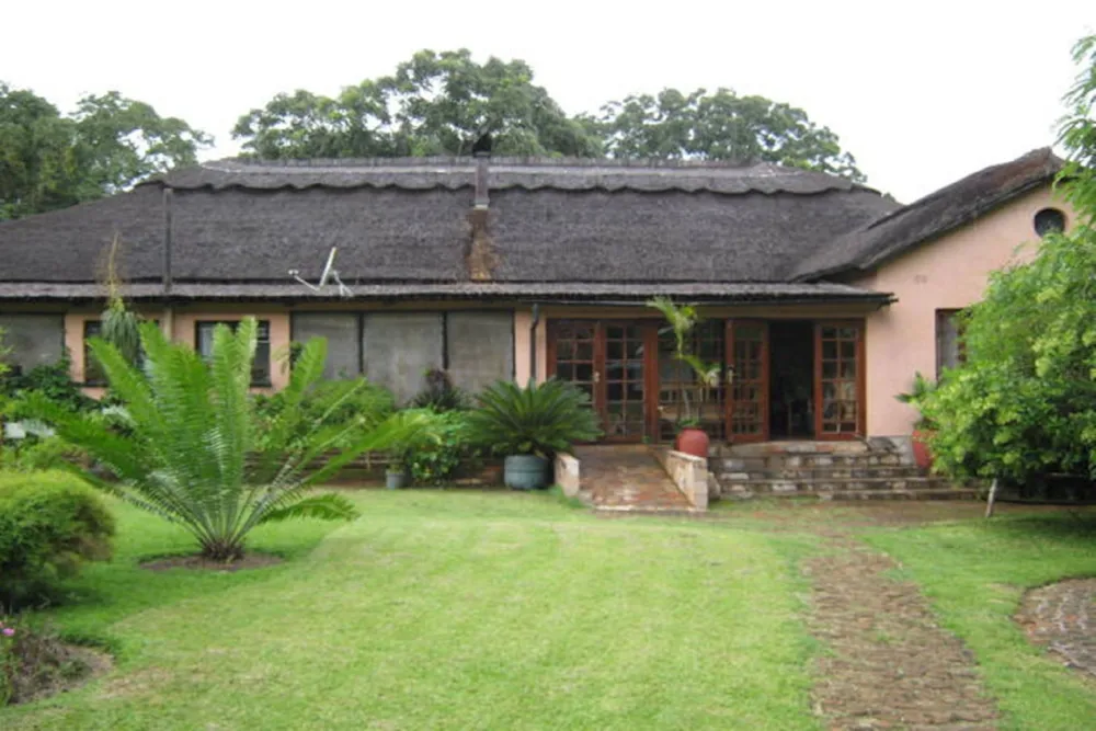Game lodge for sale in Hatfield, Zimbabwe - 3ZB1729950 Game lodge for sale in Hatfield, Zimbabwe - 3ZB1729950