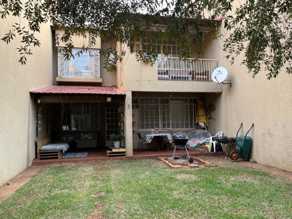 Townhouse to rent in Protea Park, Rustenburg - 1RU1677531