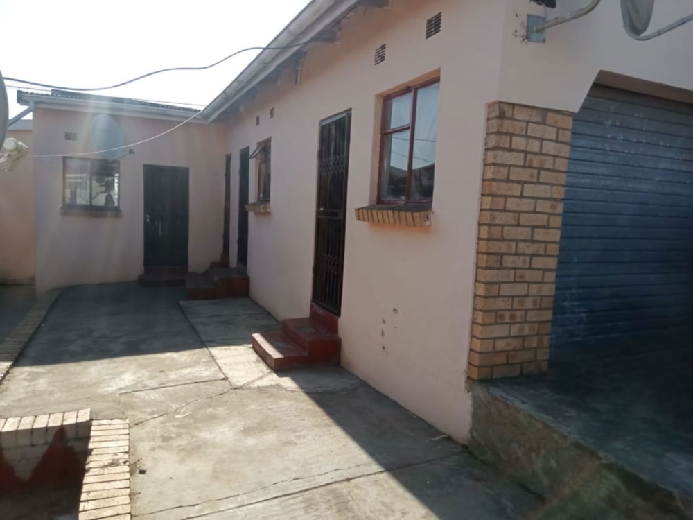 House sold in Northcrest - 1MH1677736