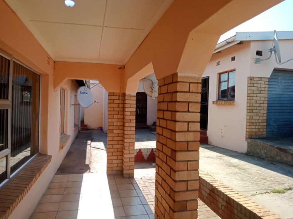 House sold in Northcrest - 1MH1677736