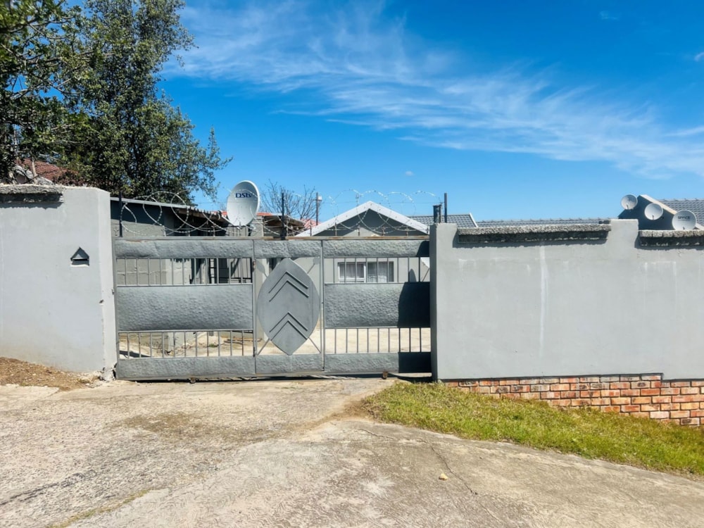 Bachelor apartment for sale in King Williams Town (Qonce) - 1MH1677769 Bachelor apartment for sale in King Williams Town (Qonce) - 1MH1677769