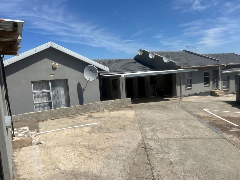 Bachelor apartment for sale in King Williams Town (Qonce) - 1MH1677769 Bachelor apartment for sale in King Williams Town (Qonce) - 1MH1677769