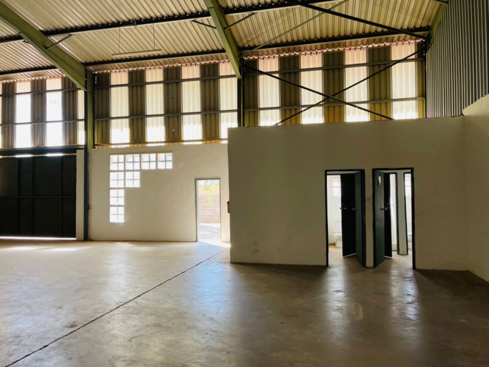 Commercial industrial property to rent in Phakalane, Botswana - 3BO1677958
