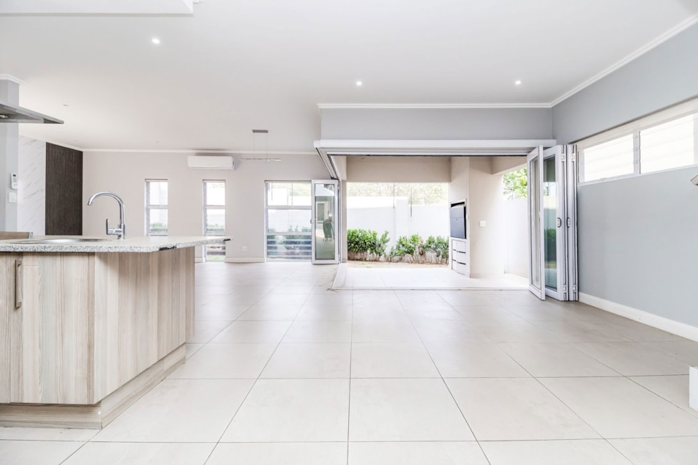 Double-storey cluster let in Bryanston - JBL1678190 Double-storey cluster let in Bryanston - JBL1678190