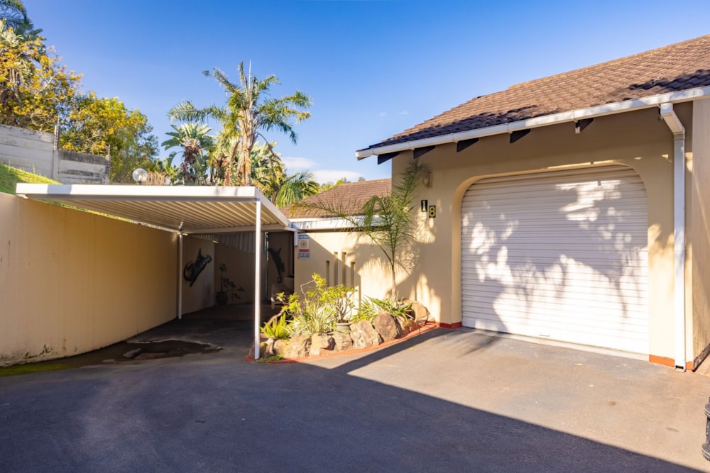 Townhouse for sale in Escombe - 1WP1678173