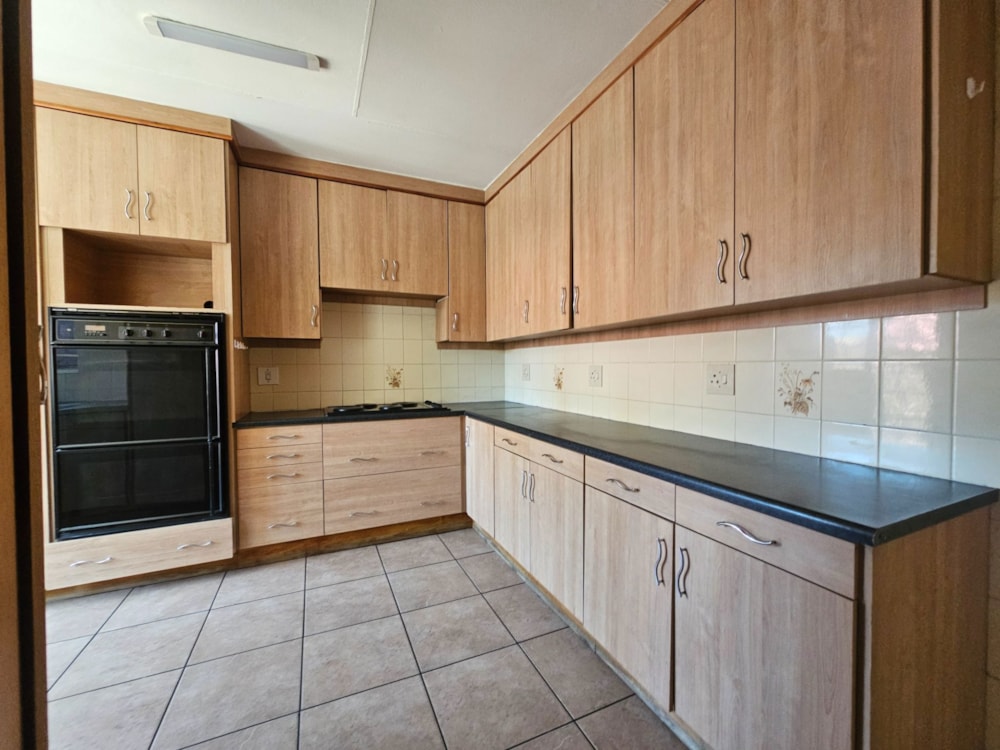 Townhouse sold in Three Rivers Proper - 1VT1678159 Townhouse sold in Three Rivers Proper - 1VT1678159