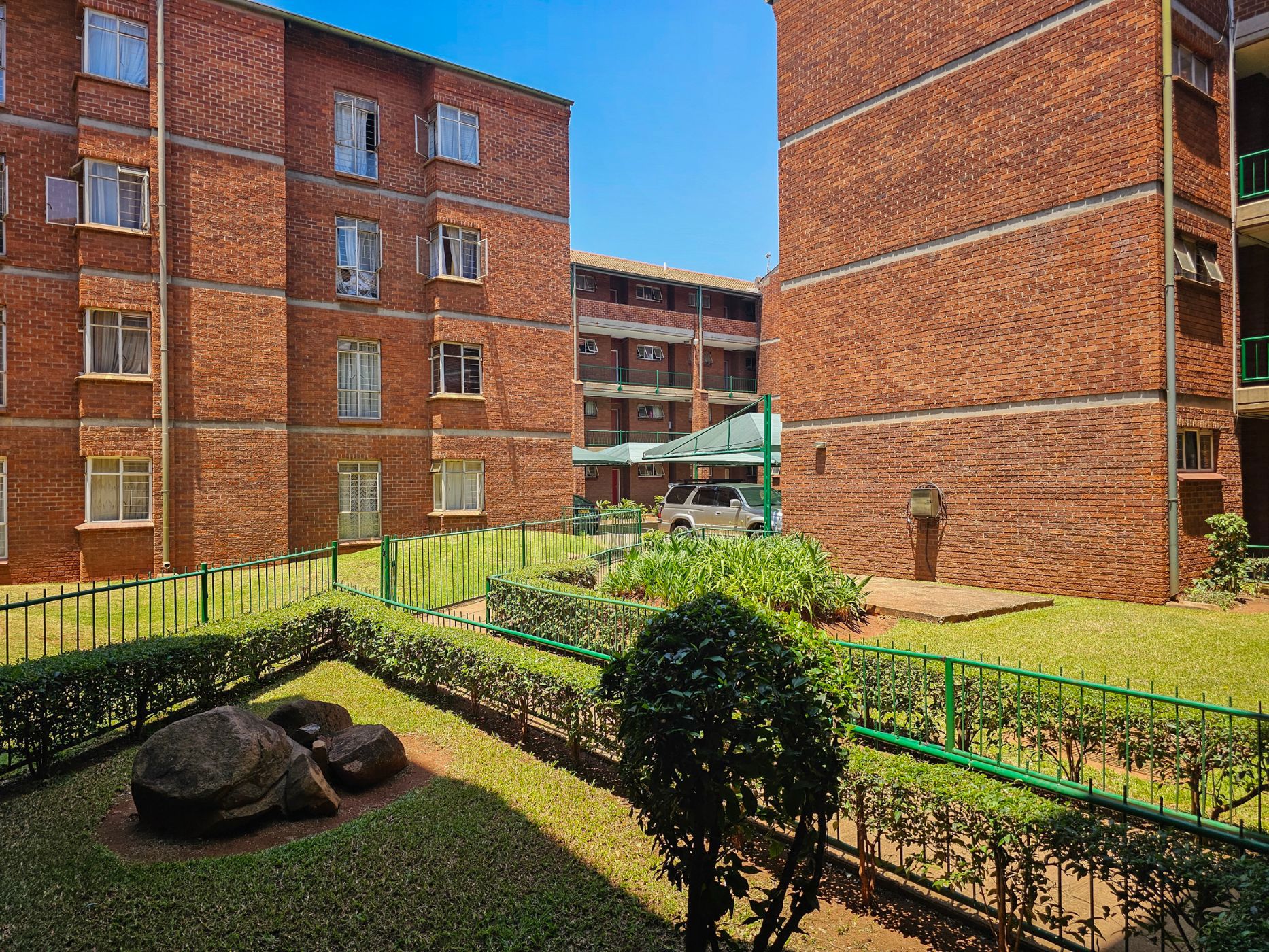Apartment sold in Avenues, Zimbabwe - 3ZB1678206