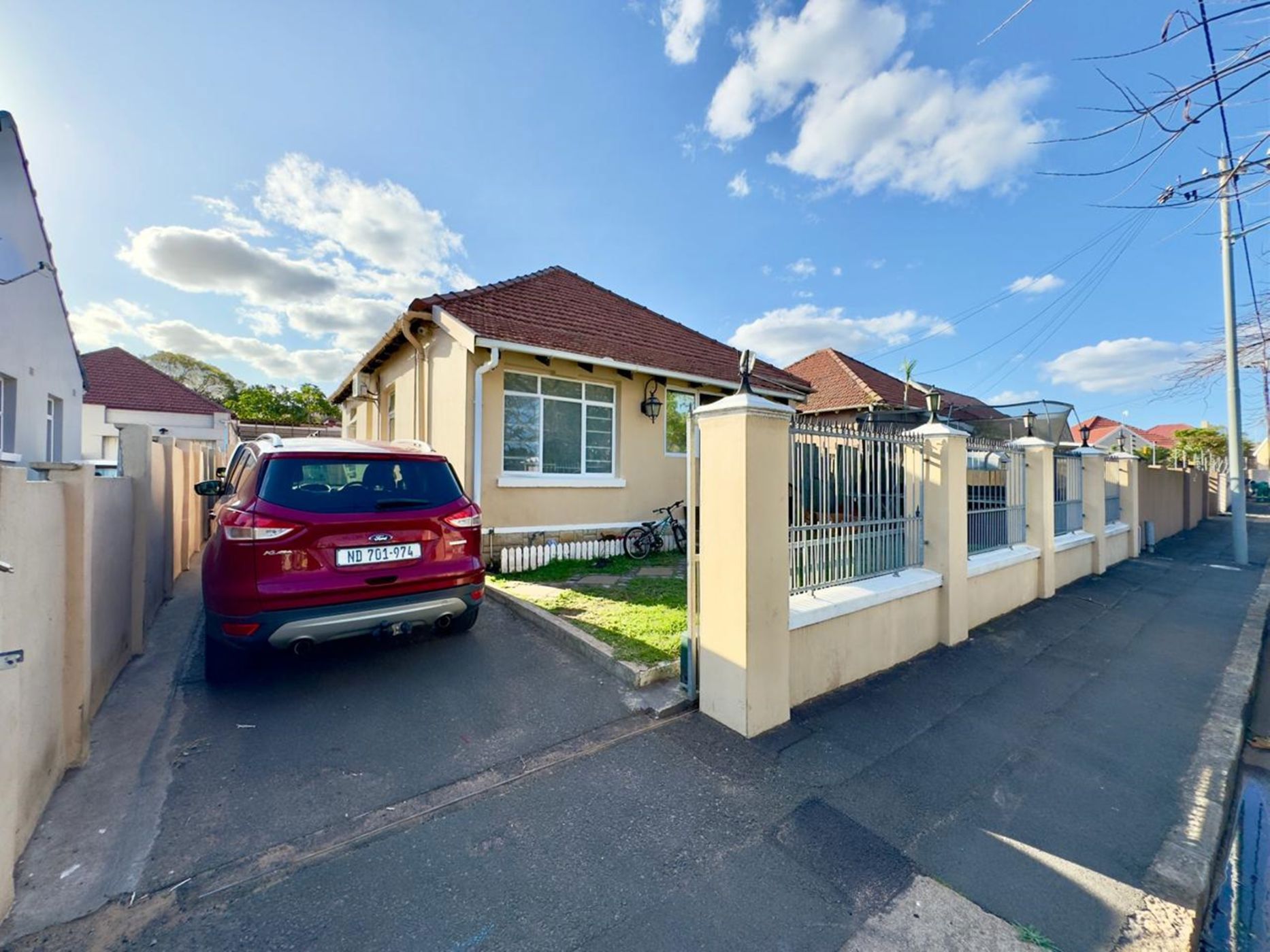 House let in Glenwood, Durban - 1DA1678278