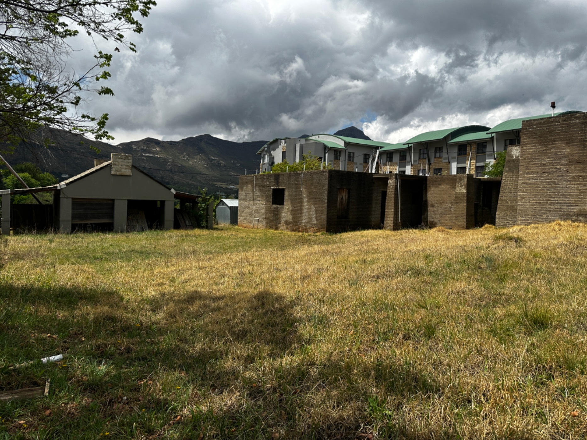 Security complex home sold in Clarens - 1CS1678326