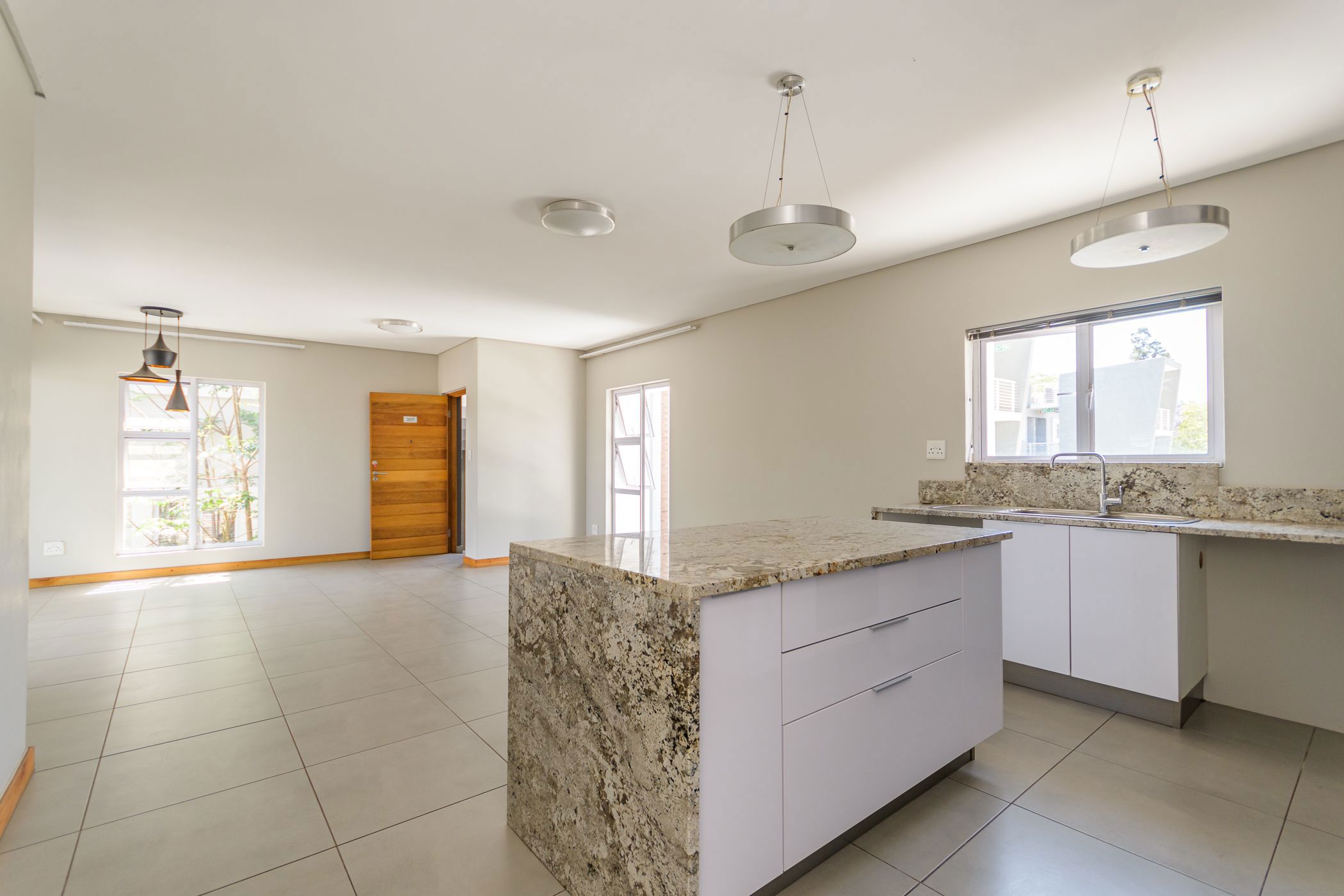 Apartment sold in Bryanston - HP1678499