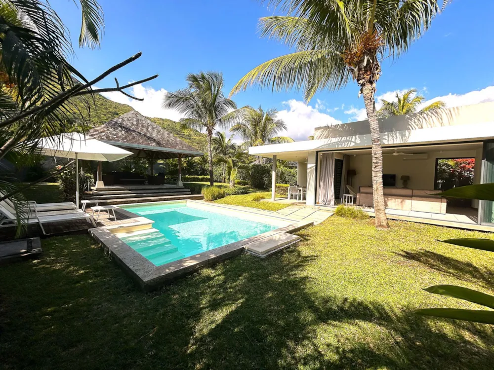 Double-storey house for sale in Tamarin, Mauritius - MUR1678720 Double-storey house for sale in Tamarin, Mauritius - MUR1678720