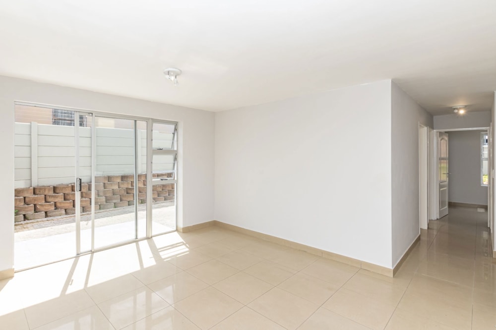 Apartment let in Wynberg, Cape Town - RBL1678958 Apartment let in Wynberg, Cape Town - RBL1678958