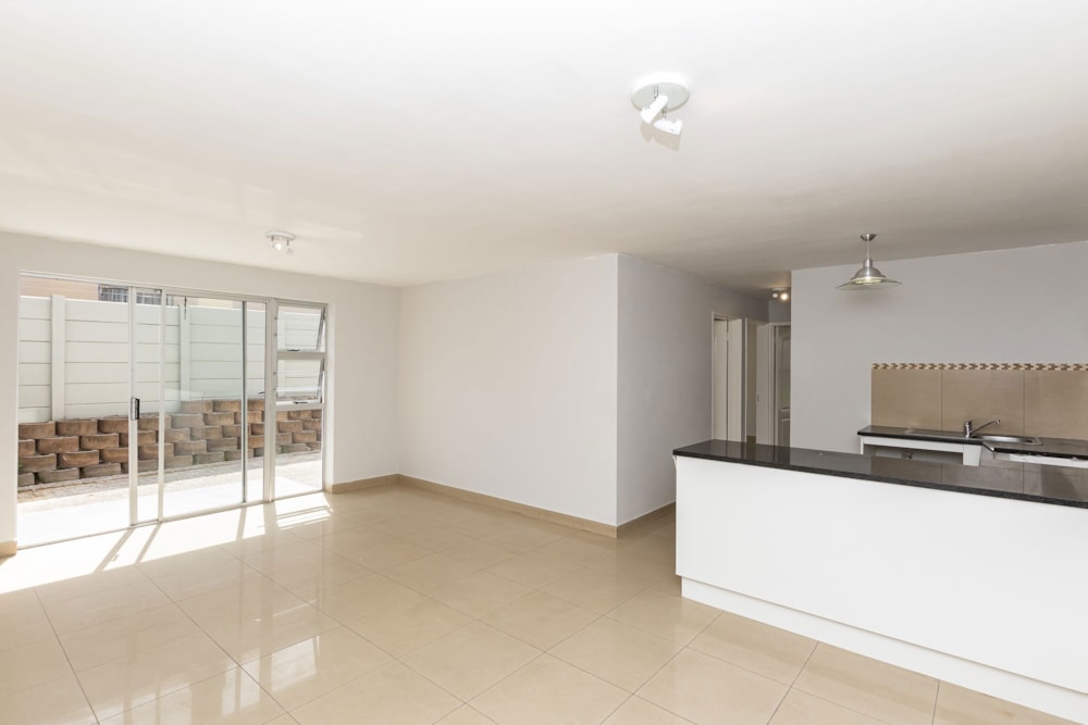 Apartment let in Wynberg, Cape Town - RBL1678958 Apartment let in Wynberg, Cape Town - RBL1678958
