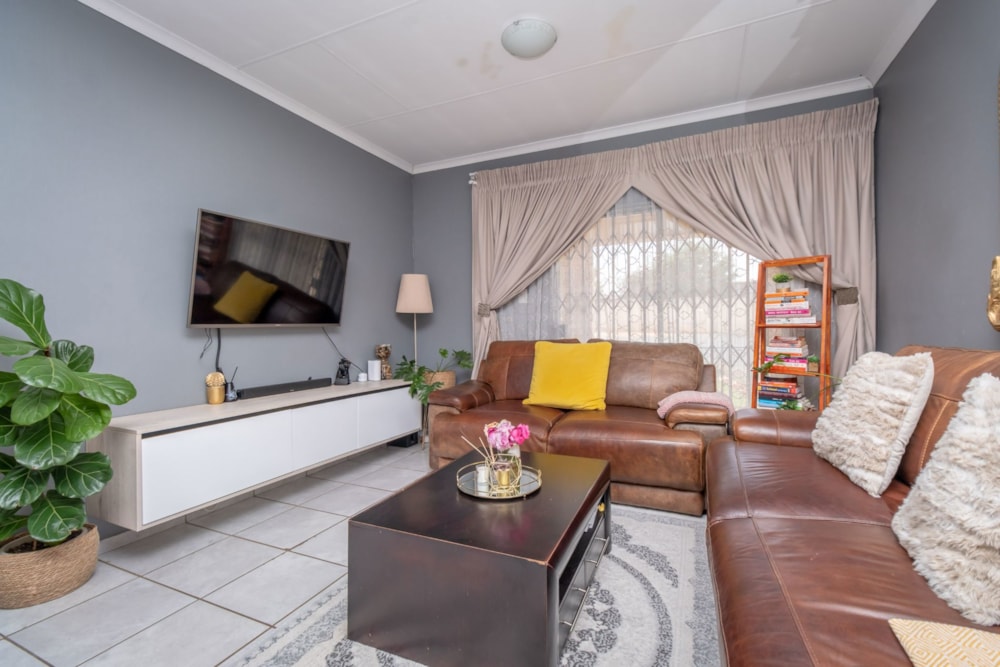 Cluster sold in Grobler Park - RDT1679017 Cluster sold in Grobler Park - RDT1679017