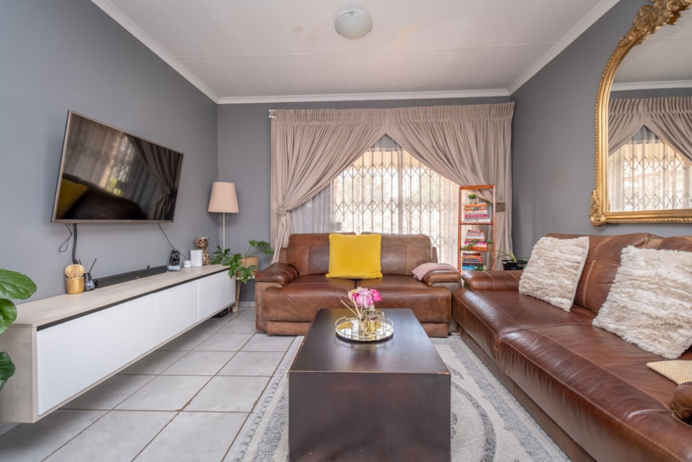 Cluster sold in Grobler Park - RDT1679017 Cluster sold in Grobler Park - RDT1679017