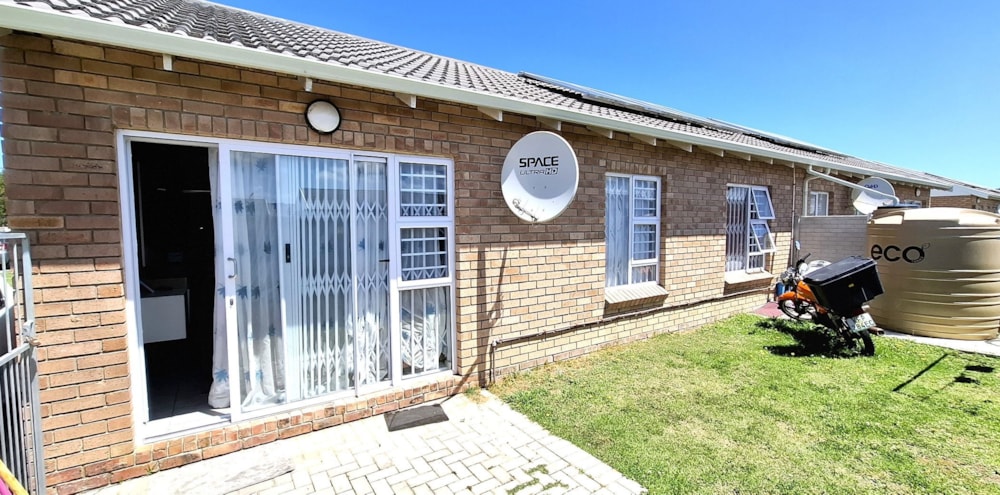 Townhouse let in Fairview, Port Elizabeth, Gqeberha - 1PLZ1678939