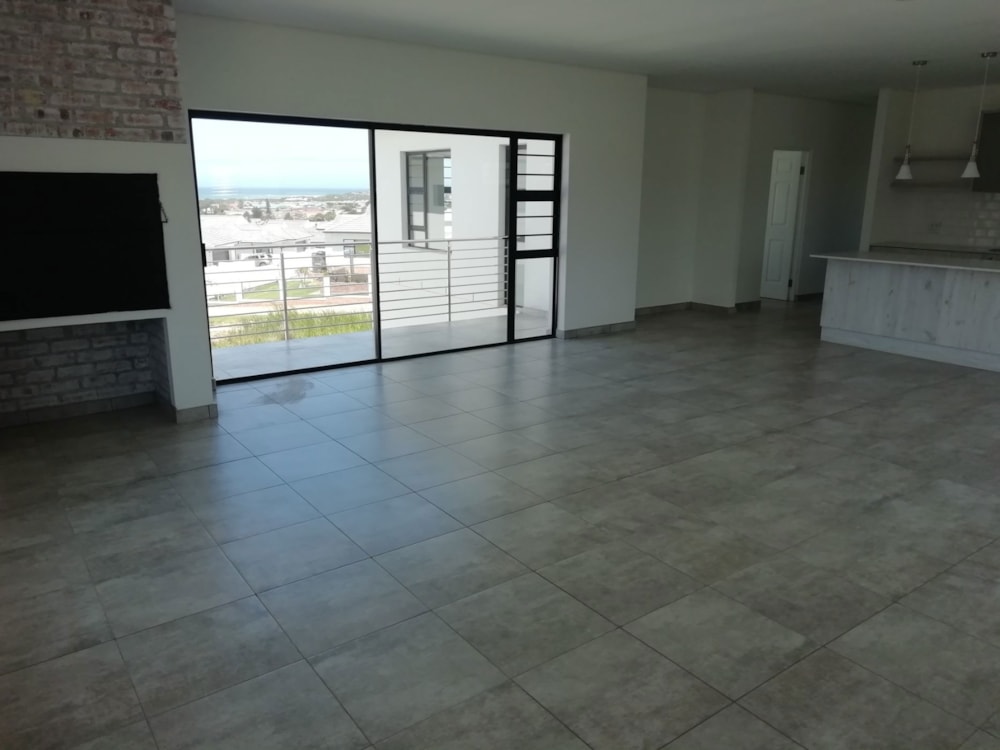 House for sale in Jeffreys Bay - 1JF1679025 House for sale in Jeffreys Bay - 1JF1679025