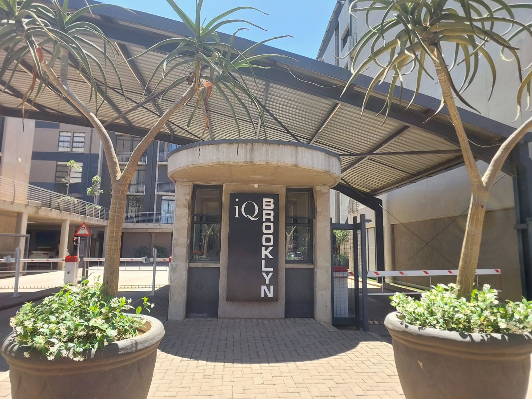 Apartment for sale in Brooklyn, Pretoria East - PT1681368